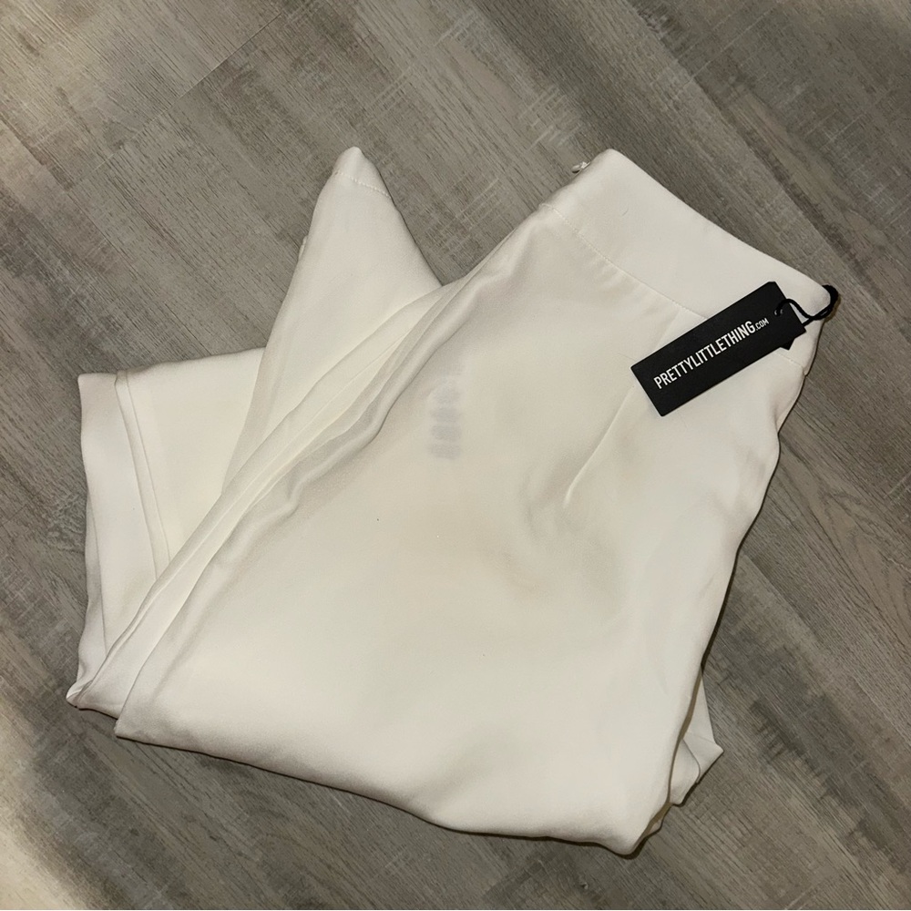 PrettyLittleThing White Pants